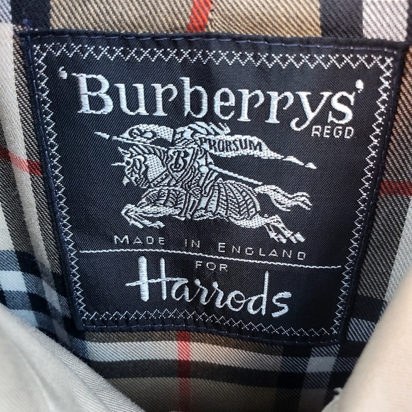 Burberry Trench Coat. Labeled Size 10 Long - Picture 4 of 14